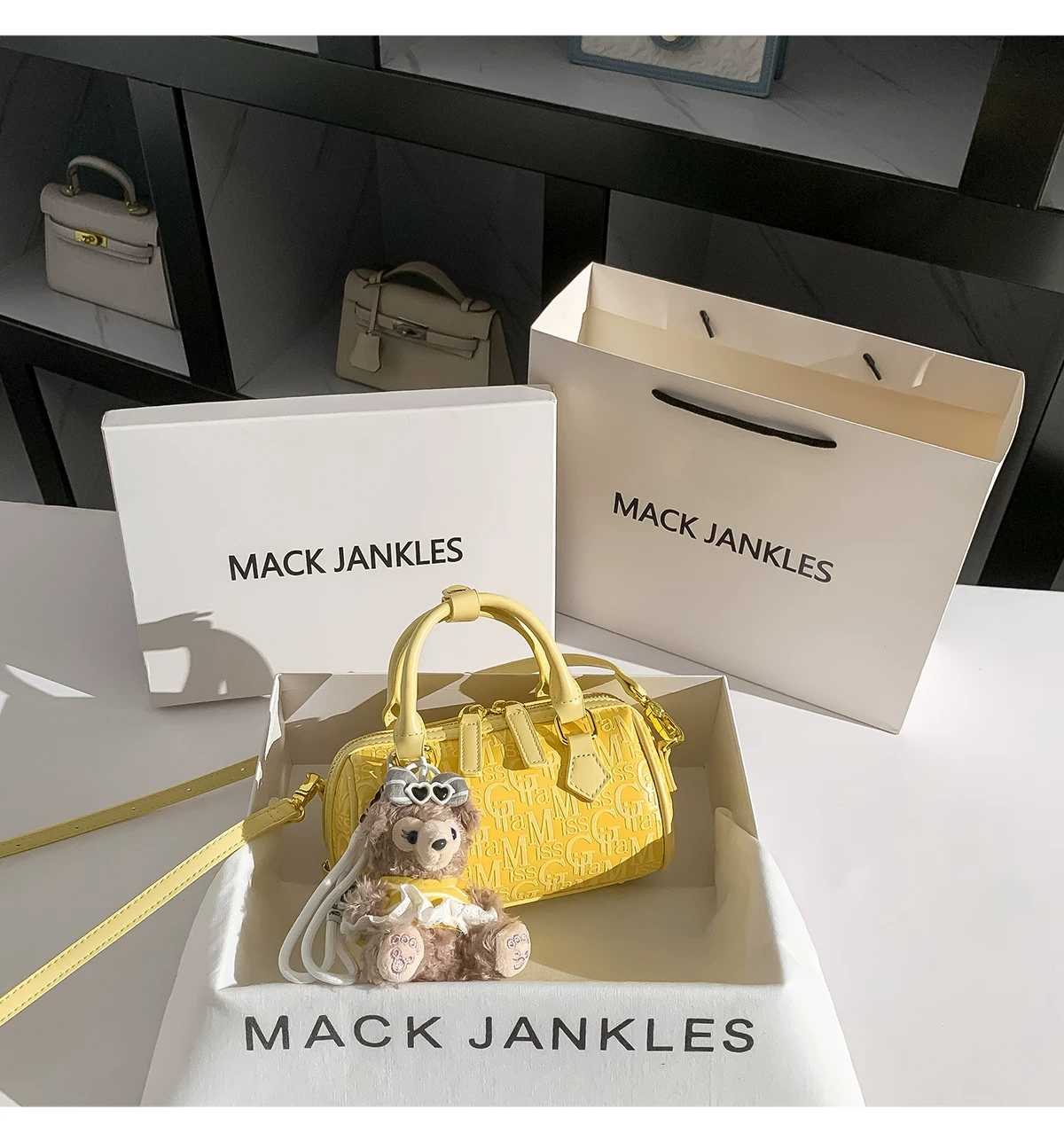 Luxury Bags Yellow - 패션 옐로우 레터 엠보싱 배럴형 가방