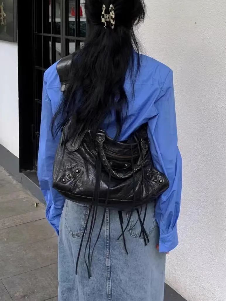 리벳 오토바이 가방 고급 대용량 숄더백 텍스처드 가죽  - Luxury Bags Vip 리뷰 및 가격